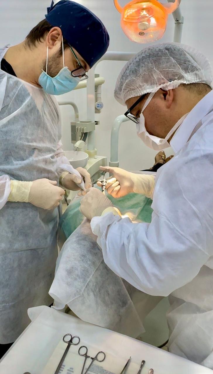 Implantes Dentários